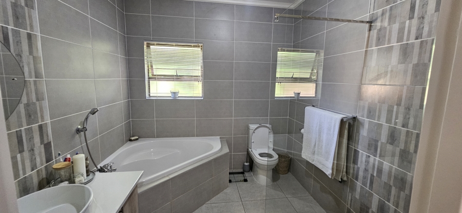 3 Bedroom Property for Sale in Hillcrest Northern Cape